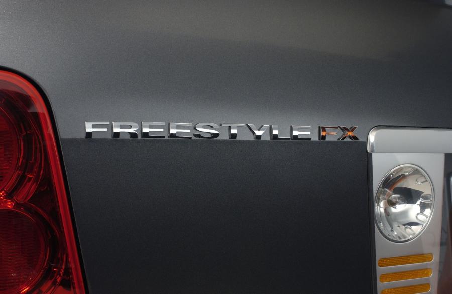  Ford Freestyle FX Concept 2003 года  (фото 16 из 28)